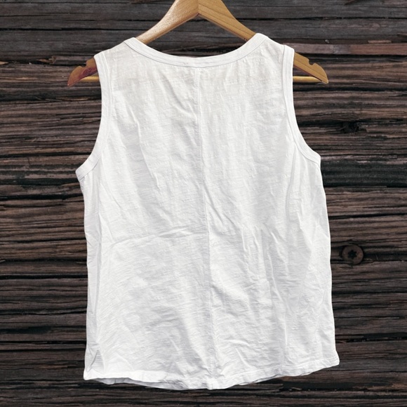 Tribal White Sleeveless Relaxed Buttoned Tank Top - Picture 2 of 4